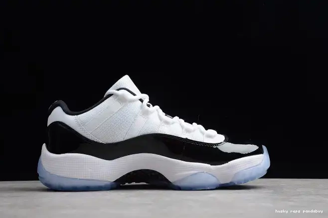 Rep Husky Low  11 Retro White 528895-153 Air 